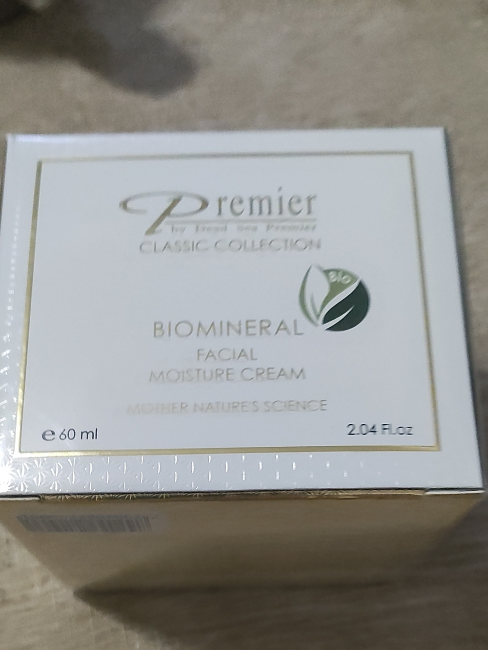 Premier Biomineral Facial Moisture Cream - White, Gold, Green